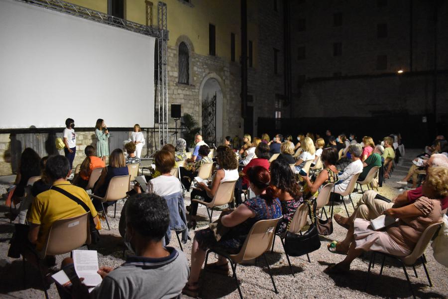  Cinema Sotto Le Torri: dopo la pioggia “Un altro giro”.