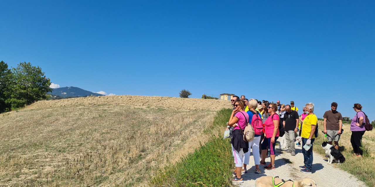 Offida: successo per la camminata a sei zampe