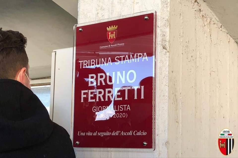 La tribuna stampa del Del Duca intitolata a Bruno Ferretti